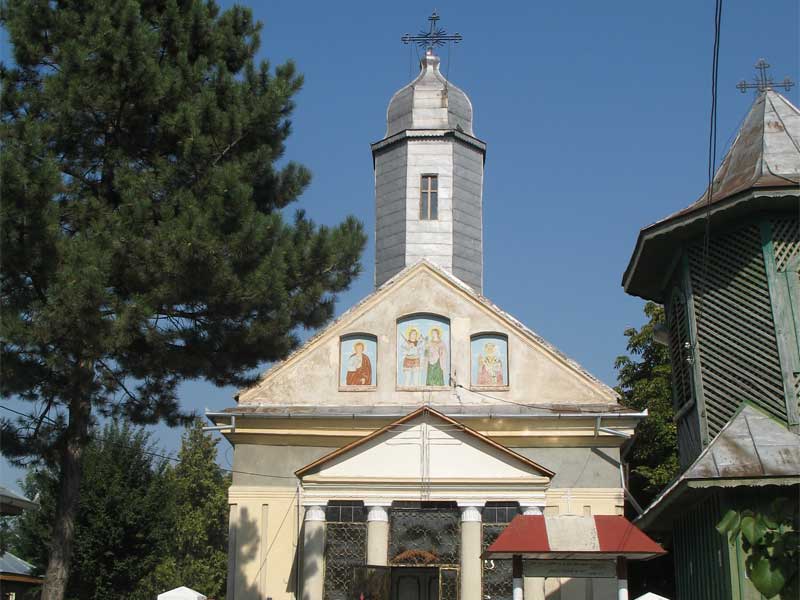 biserica sfintii voievozi tandarei